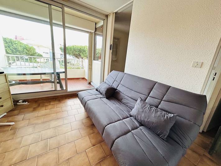 Gîte pour 3 personnes, avec piscine et terrasse dans Port du Cap d'Agde - 4