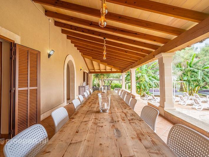 Ferienhaus für 12 Personen, mit Pool und Terrasse sowie Balkon/Terrasse und Whirlpool auf Mallorca Süden - 2