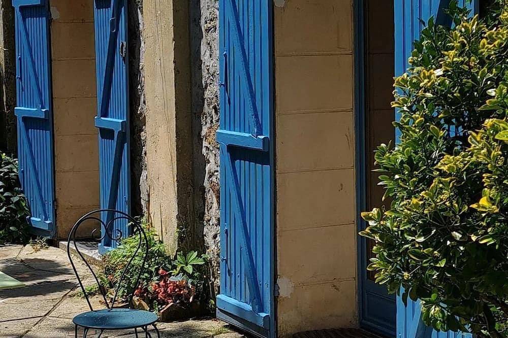 Gîte du bambou bleu, in the Parisian countryside in Saints, Seine-et-Marne
