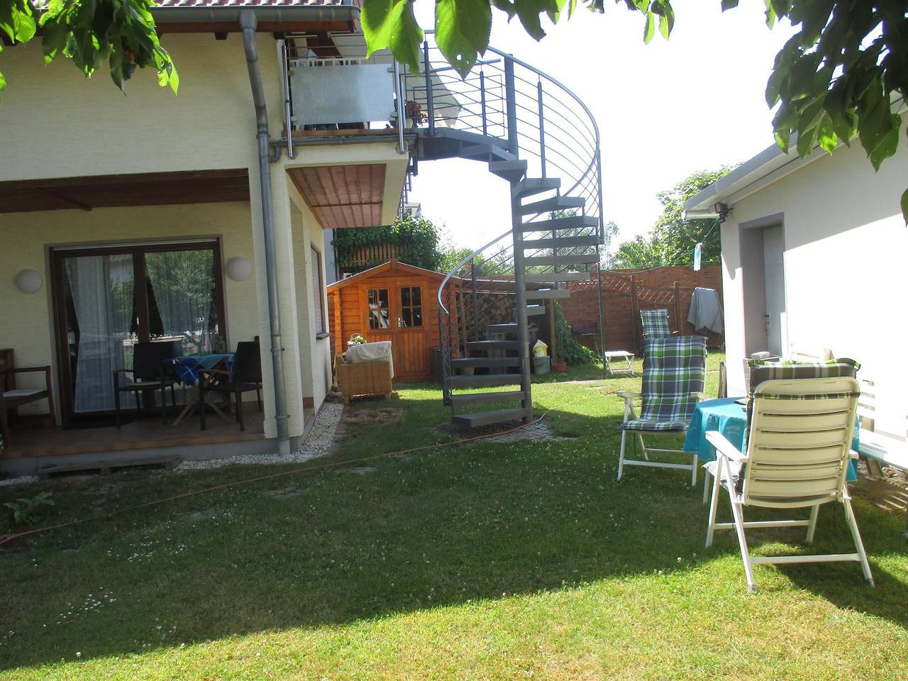 Geheel vakantieappartement, Appartement, douche, Wc, 2 slaapkamers in Merzig, Saar-Nahe-Bergland