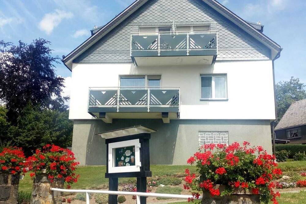 Ganze Wohnung, Ferienwohnung mit 1 Schlafzimmer (42 qm) in Hildfeld, Winterberg