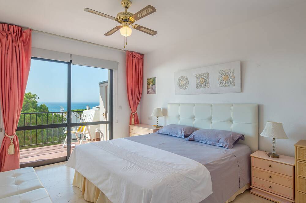Apartamento entero, Fabulous 1 bed apartment, wonderful sea views Costa del Sol in La Cala de Mijas, Mijas