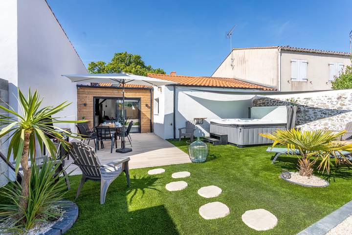 Maison de vacances pour 6 personnes, avec Jacuzzi et Jardin à Beauvoir-sur-Mer