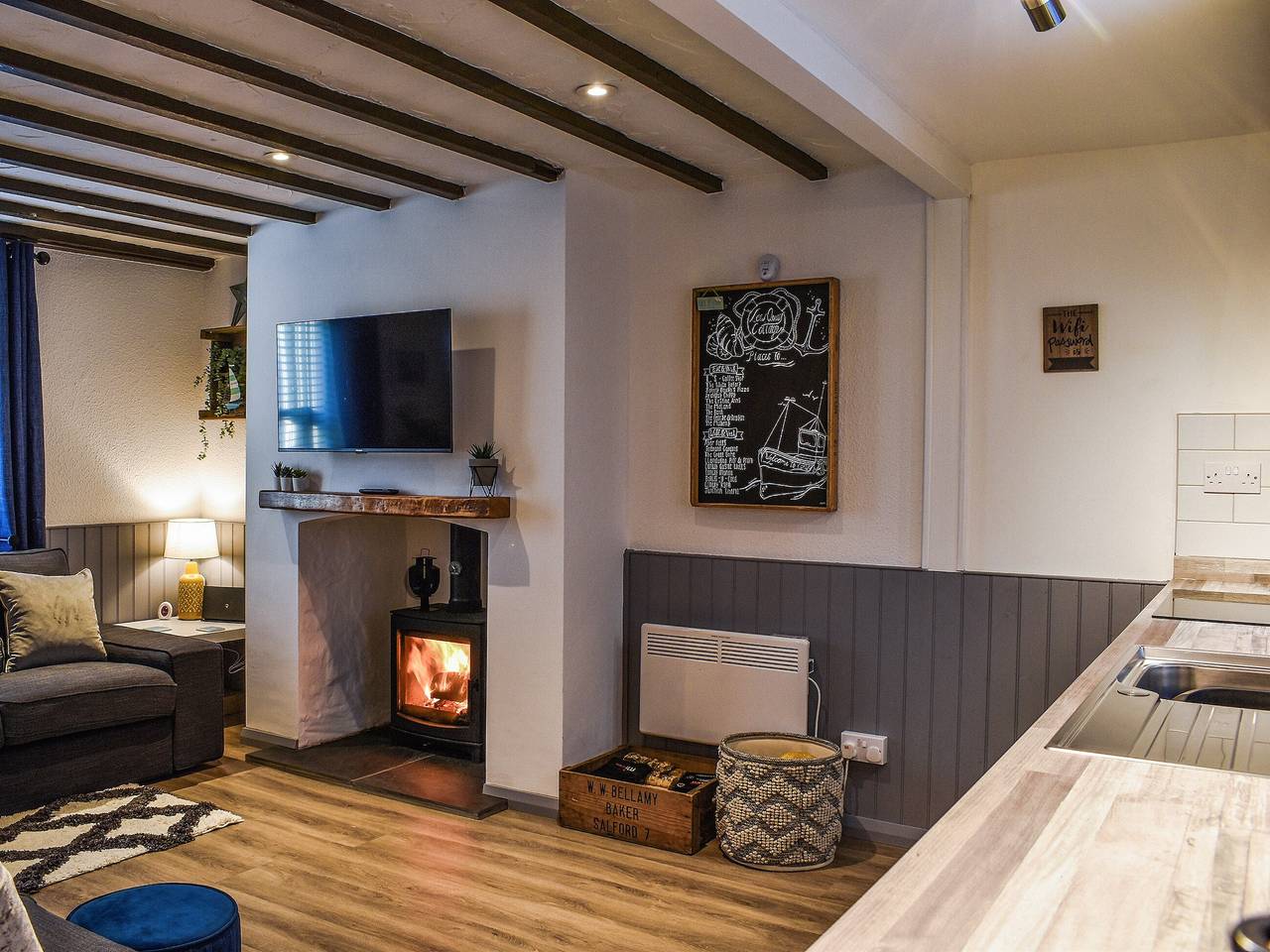 Low Quay Cottage in Conwy, Conwy region