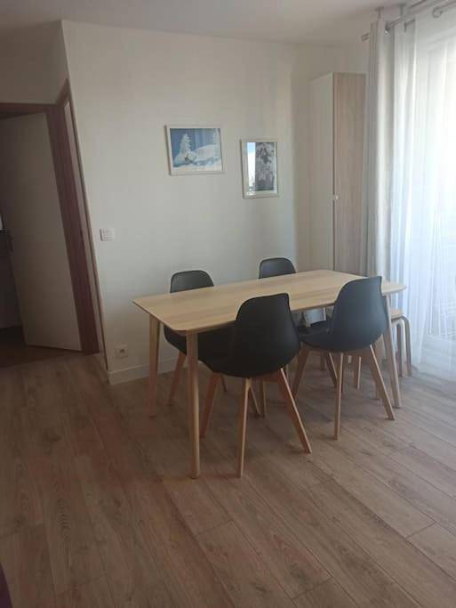 Chalet pour 4 personnes, avec vue ainsi que jardin et terrasse à Puy-Saint-Vincent - 3