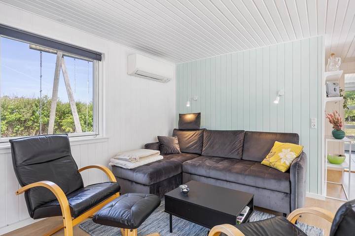 Komfortables Ferienhaus in ruhiger Lage mit Badetonne in Lodbjerg Hede, Ringkøbing