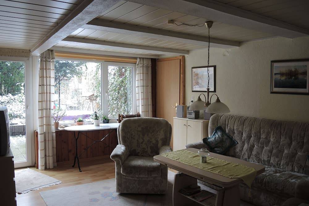 Ganze Wohnung, Hist.Fachwerkhaus von 1571,trotz Zentrum ruhiges Wohnen,Tiere erlaubt in Rinteln, Landkreis Schaumburg