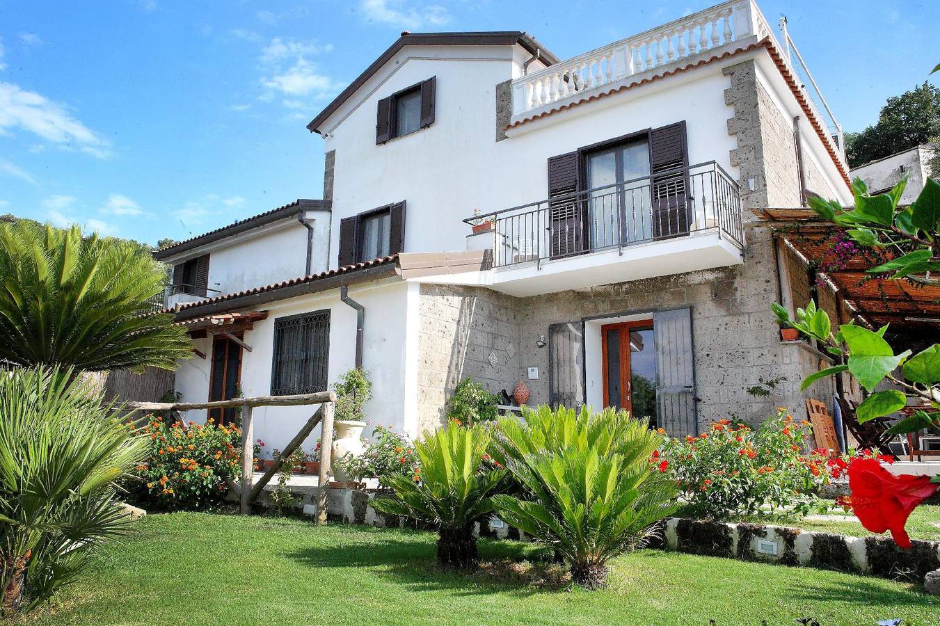 Villa with splendid view of the Gulf of Naples in Sant'Agnello, Provincia de Nápoles