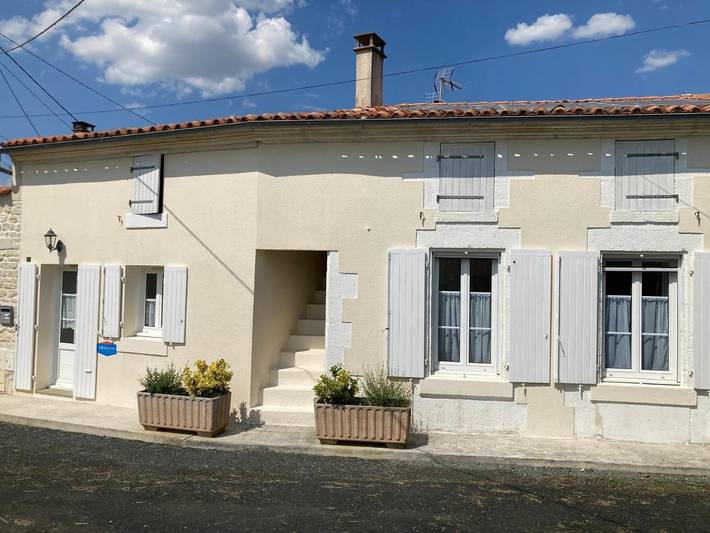 Location de vacances pour 6 personnes, avec piscine et jardin, animaux acceptés dans Bords - 3