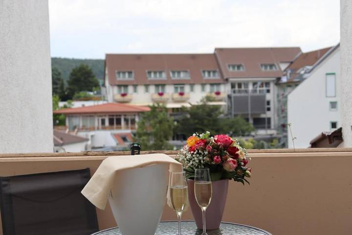 Hotel für 2 Personen, mit Balkon und Terrasse sowie Garten und Pool in Bad Dürkheim - 4
