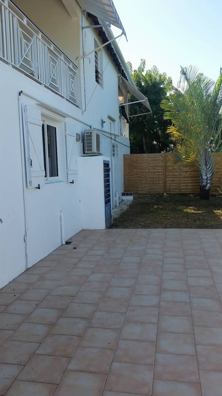 Apartamento entero, Apartamento confortable con terraza en Petit-Canal - 50 m² in Petit-Canal, Guadalupe