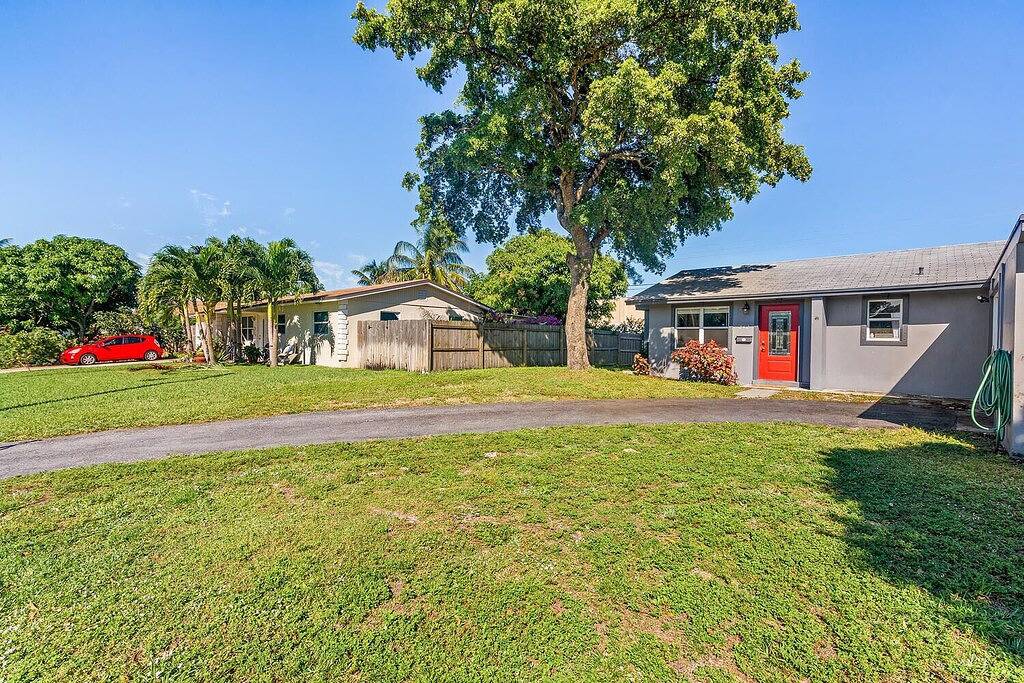 4 Bedrooms | 3 Bathrooms | Pet Friendly | Outdoor Lounge & Spacious Living Area in West Palm Beach, Palm Beach County