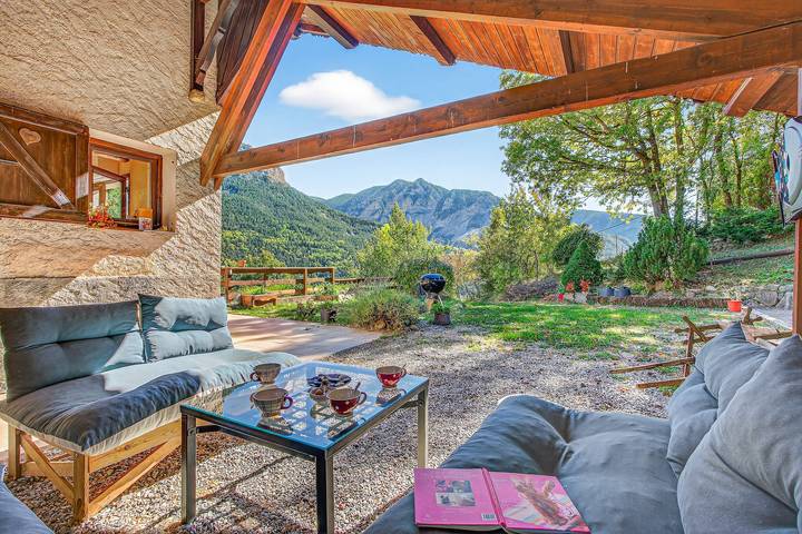 Ferienhaus für 4 Personen, mit Garten in Beauvezer, Castellane und Umgebung