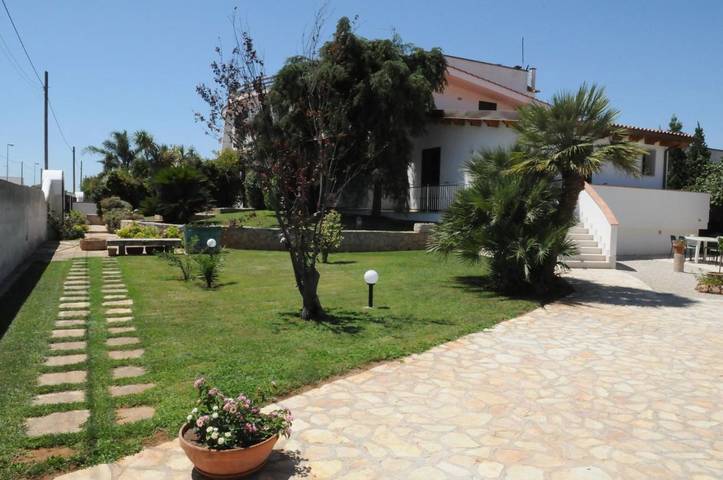B&b per 2 persone, con Balcone e Giardino a Surbo