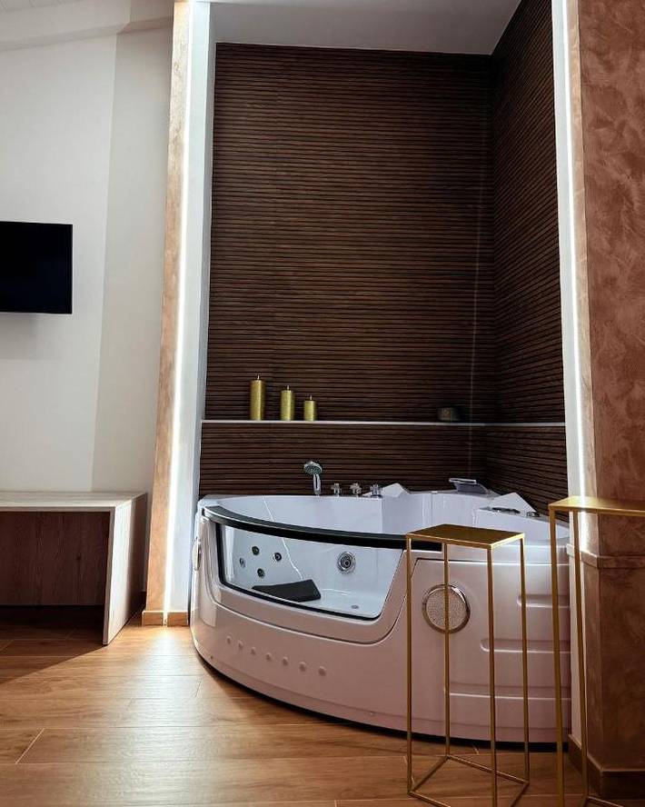 B&b per 2 persone, con idromassaggio e piscina nonché giardino a Castellaneta