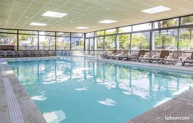 Camping pour 4 personnes, avec piscine et jardin dans Côte de Granit Rose