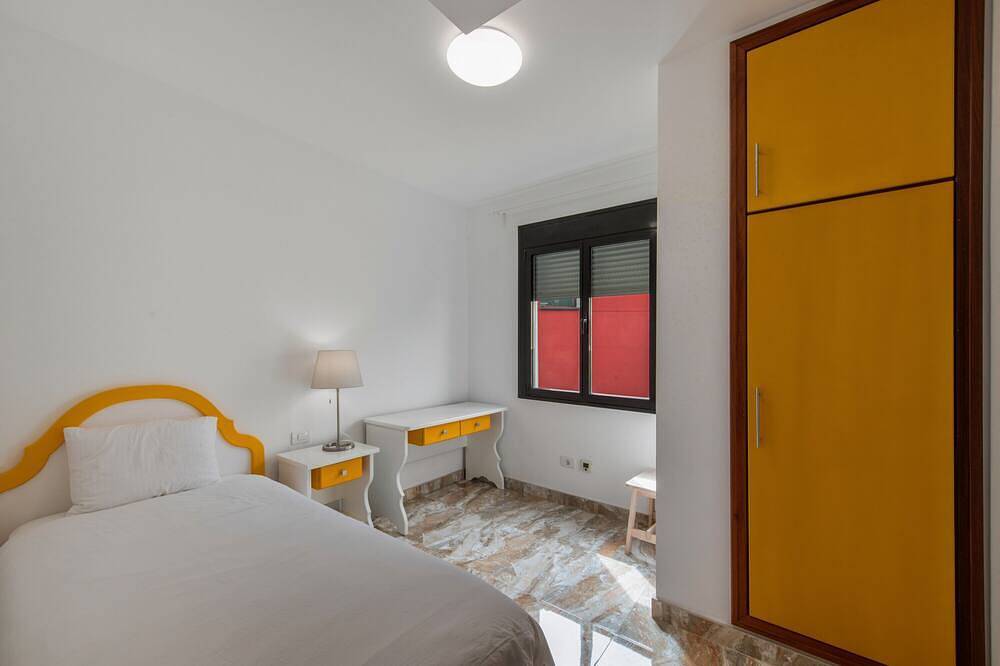 Apartamento entero, Apartamento 'Lujan 3c Entre Cielo y Mar' con vistas a la montaña, balcón y Wi-Fi in San Juan de Puntallana, La Palma Norte