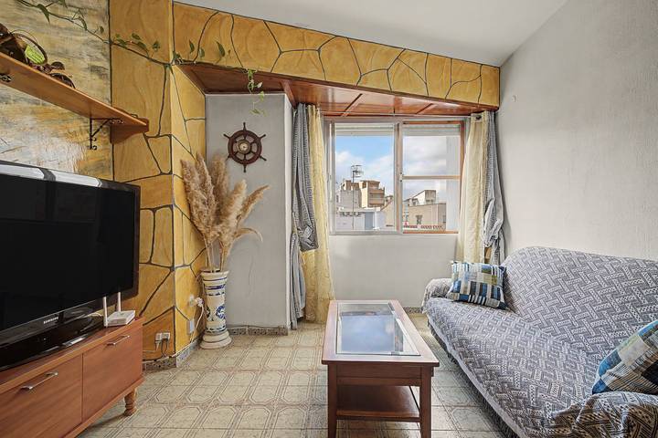 Entire apartment, Apartment 'Lo Raco Del Delta' with Private Terrace, Wi-Fi and Air Conditioning in Sant Jaume d'Enveja, Delta de l'Ebre