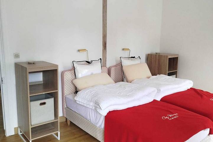 Location de vacances pour 6 personnes, avec jardin et terrasse à Tour-en-Bessin - 4