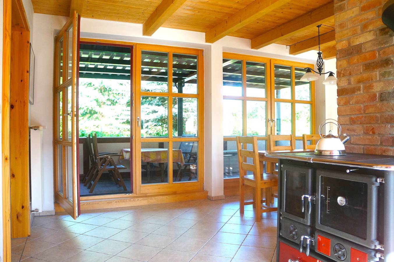 Casa de vacaciones familiar con terraza privada, jardín compartido y balcón in Godendorf, Mecklenburg-Strelitz