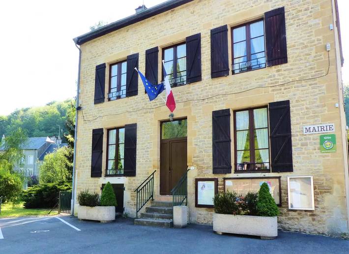 Gîte pour 9 personnes, avec jardin, animaux acceptés dans Rubécourt-et-Lamécourt
