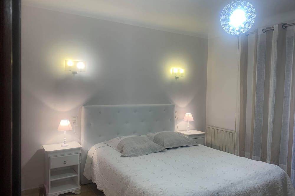 Family villa, not overlooked, guaranteed peace and quiet in Cabasse, Región Brignoles