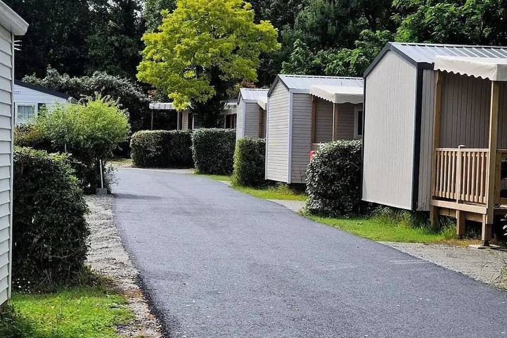 Camping pour 6 personnes, avec piscine ainsi que sauna et terrasse à Sallertaine