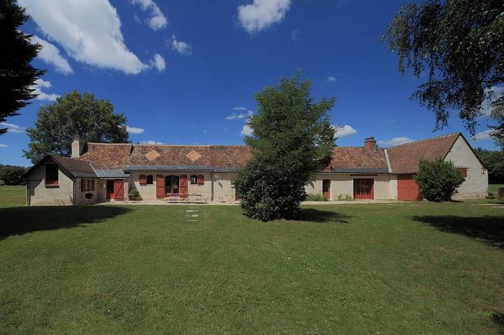 Location de vacances pour 14 personnes, avec piscine ainsi que jardin et terrasse, animaux acceptés à Ambillou