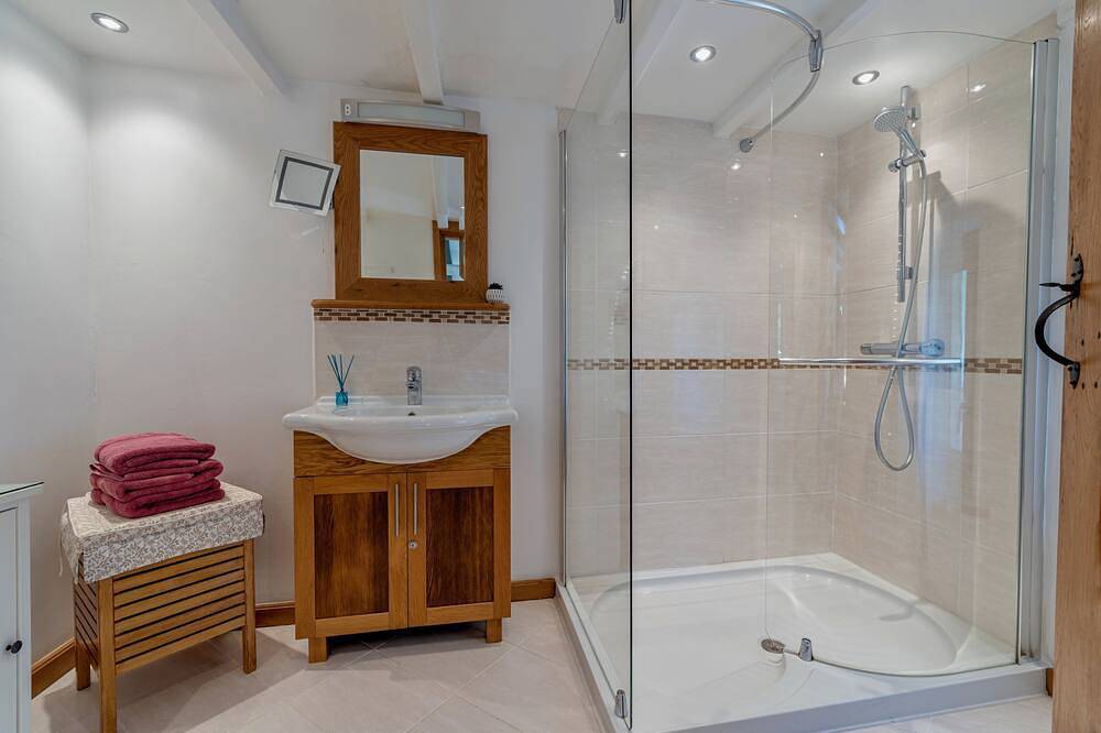 Agrangesud Luxury Dordogne Villas, overlooking Chat Vigiers golf, 25min Bergerac in Razac-de-Saussignac, Périgord Pourpre