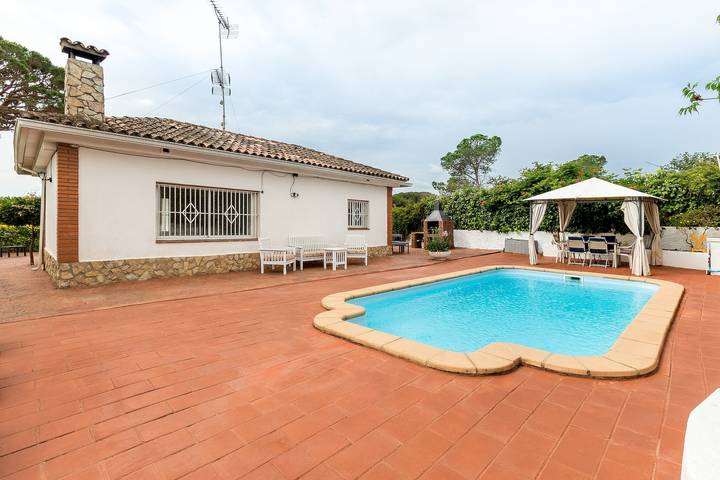 Casa vacanza per 5 persone, con balcone, adatto a famiglie con bambini - 1