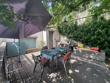 Location de vacances pour 3 personnes, avec jardin, animaux acceptés à Ampus