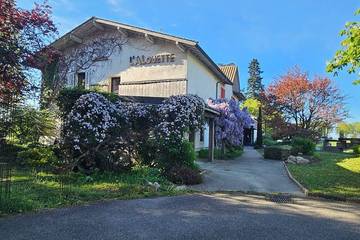 Chambre d’hôte pour 2 personnes dans Bonnefamille