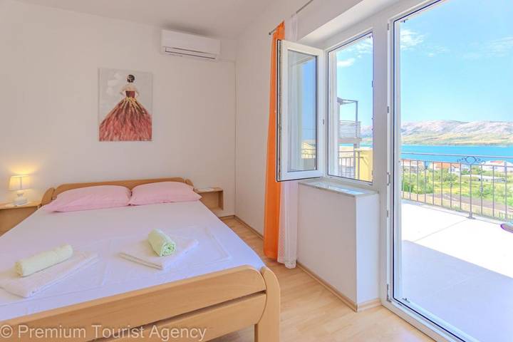Ferienhaus für 10 Personen, mit Garten und Ausblick - 1