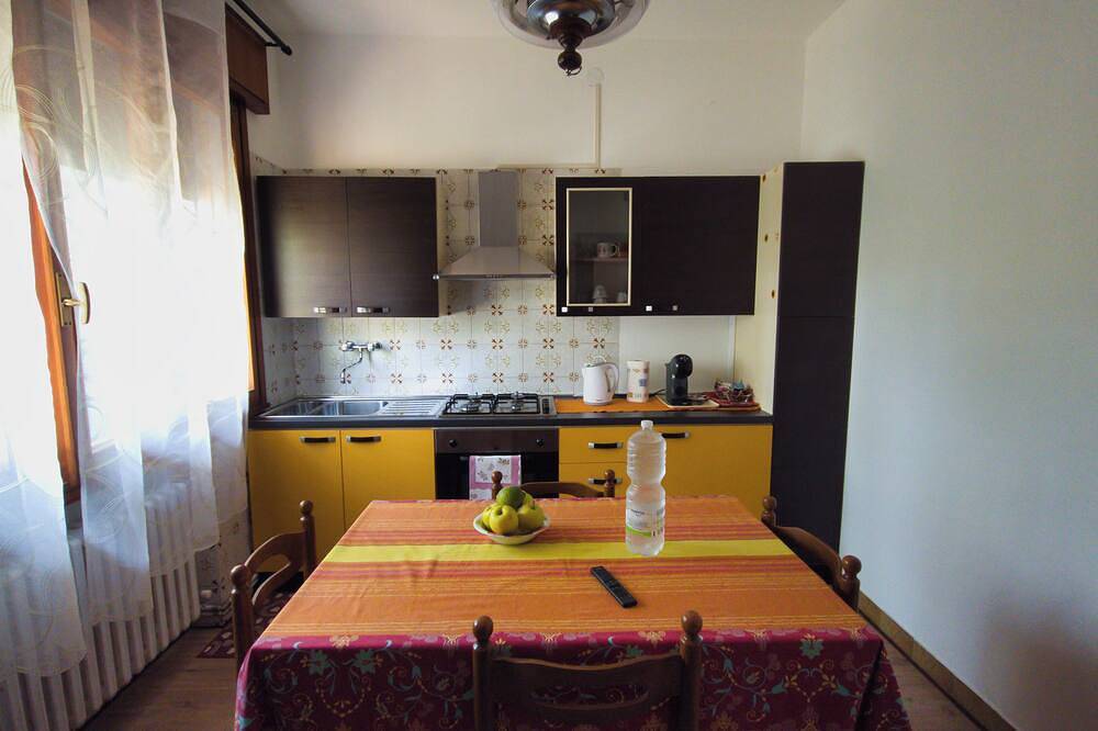 Entire apartment, 🏡 Casa Kendra – Comfort and Relaxation in Montegrotto Terme in Montegrotto Terme, Euganean Hills