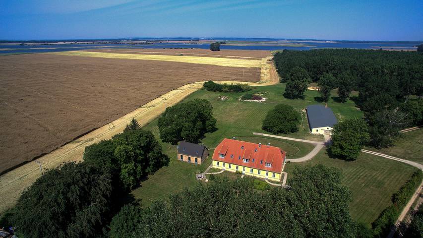 Ferienwohnung für 4 Personen, mit Ausblick und Sauna sowie Garten und Seeblick in Gingst