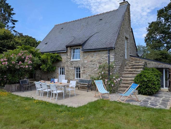 Gîte pour 6 personnes, avec Terrasse et Jardin à Elven
