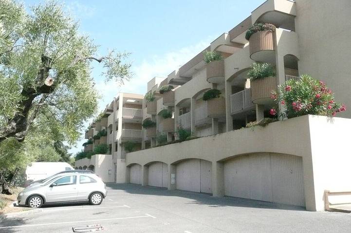 Appartement entier, Charmant , ensoleillé , confortable , 2 pièces Antibes , très proche mer A Pied in Antibes, Côte méditerranéenne (France)