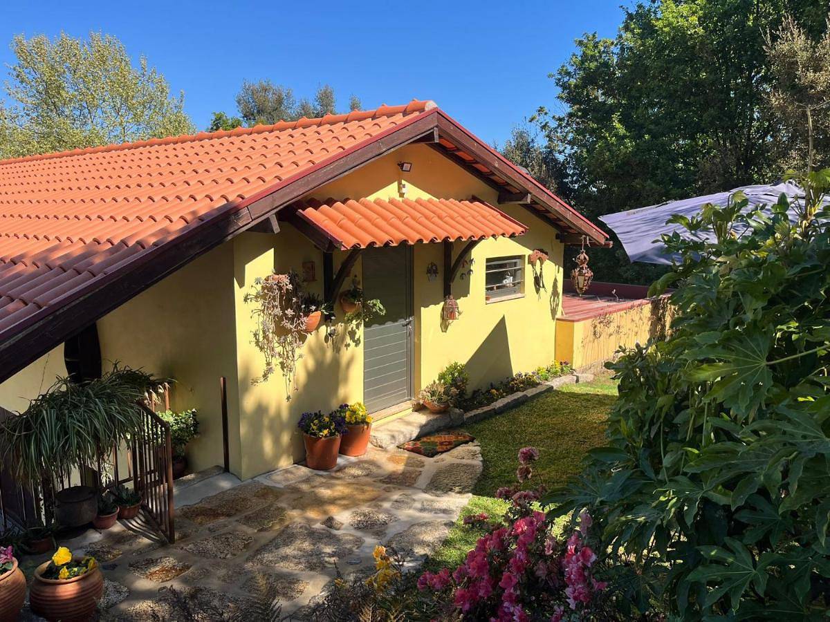 Quinta de Carcavelos Agroturismo e Enoturismo in Arnóia, Distrito de Braga