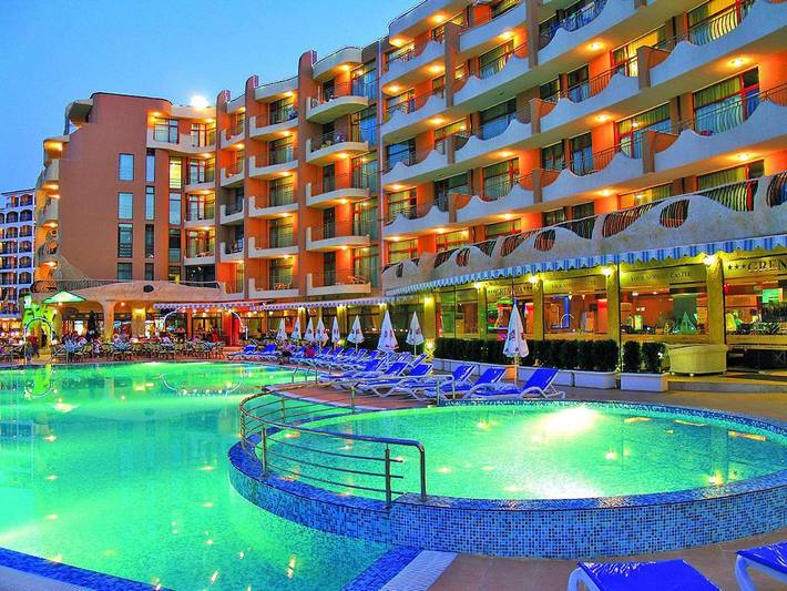 Ferielejlighed for 4 personer, med udsigt og balkon såvel som børnepool og pool i Sunny Beach