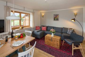 Ferienwohnung für 4 Personen, mit Balkon und Ausblick in Alpenwelt Karwendel