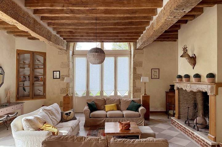 Location de vacances pour 9 personnes, avec piscine et jardin à Miramont-d'Astarac