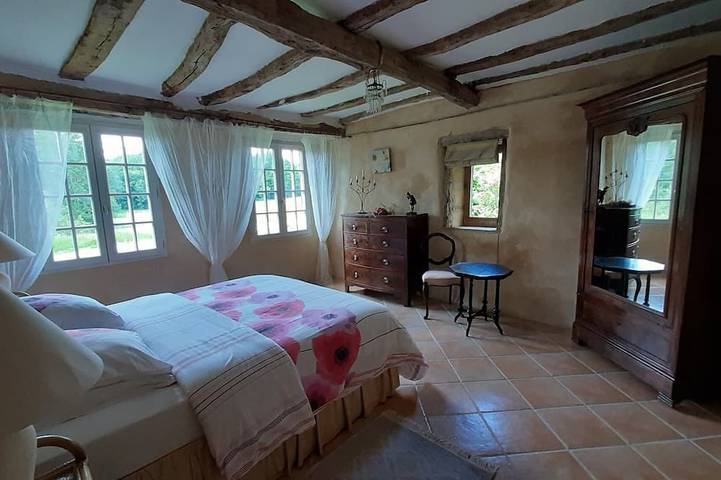 Location de vacances pour 6 personnes, avec jardin et piscine à Pressignac-Vicq - 2