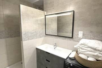 Appartement De Vacances pour 4 Personnes dans Saint-Étienne, Loire, Photo 3