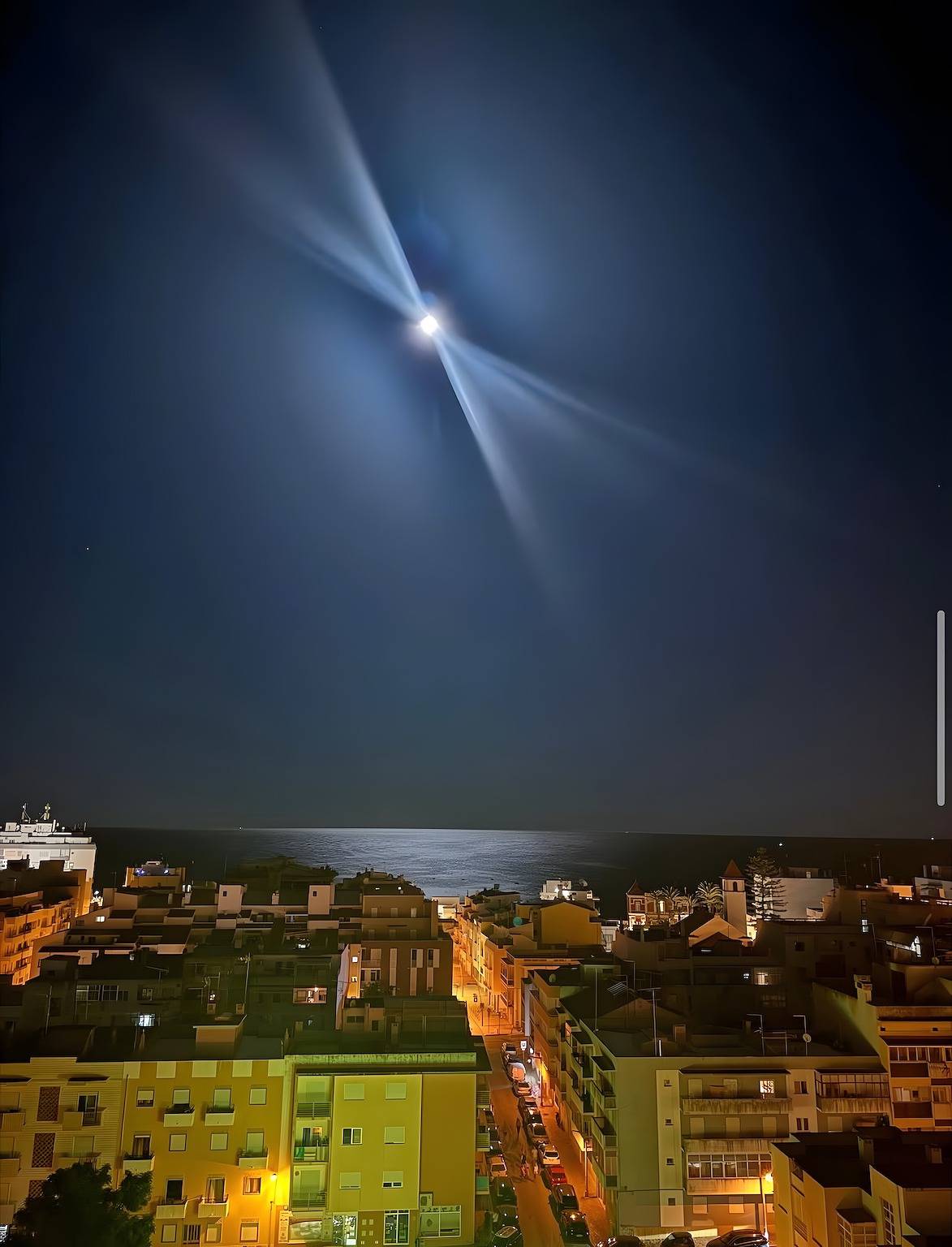 Ganze Wohnung, Apartment „Casa Da Âncora“ mit Meerblick, Wlan und Klimaanlage in Armação de Pêra (costa), Armação de Pera