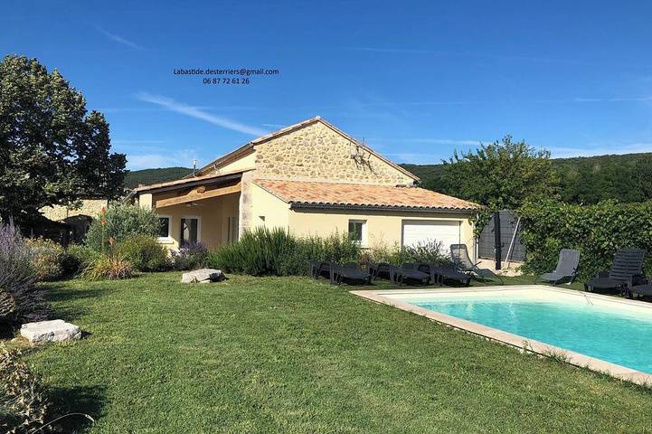 Villa pour 10 personnes, avec jardin et terrasse - 1