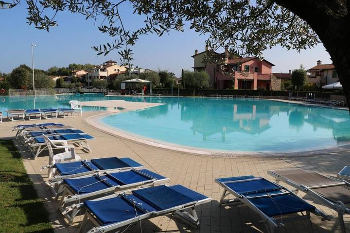 Ferienwohnung für 6 Personen, mit Kinderpool und Garten sowie Seeblick in Peschiera del Garda - 3