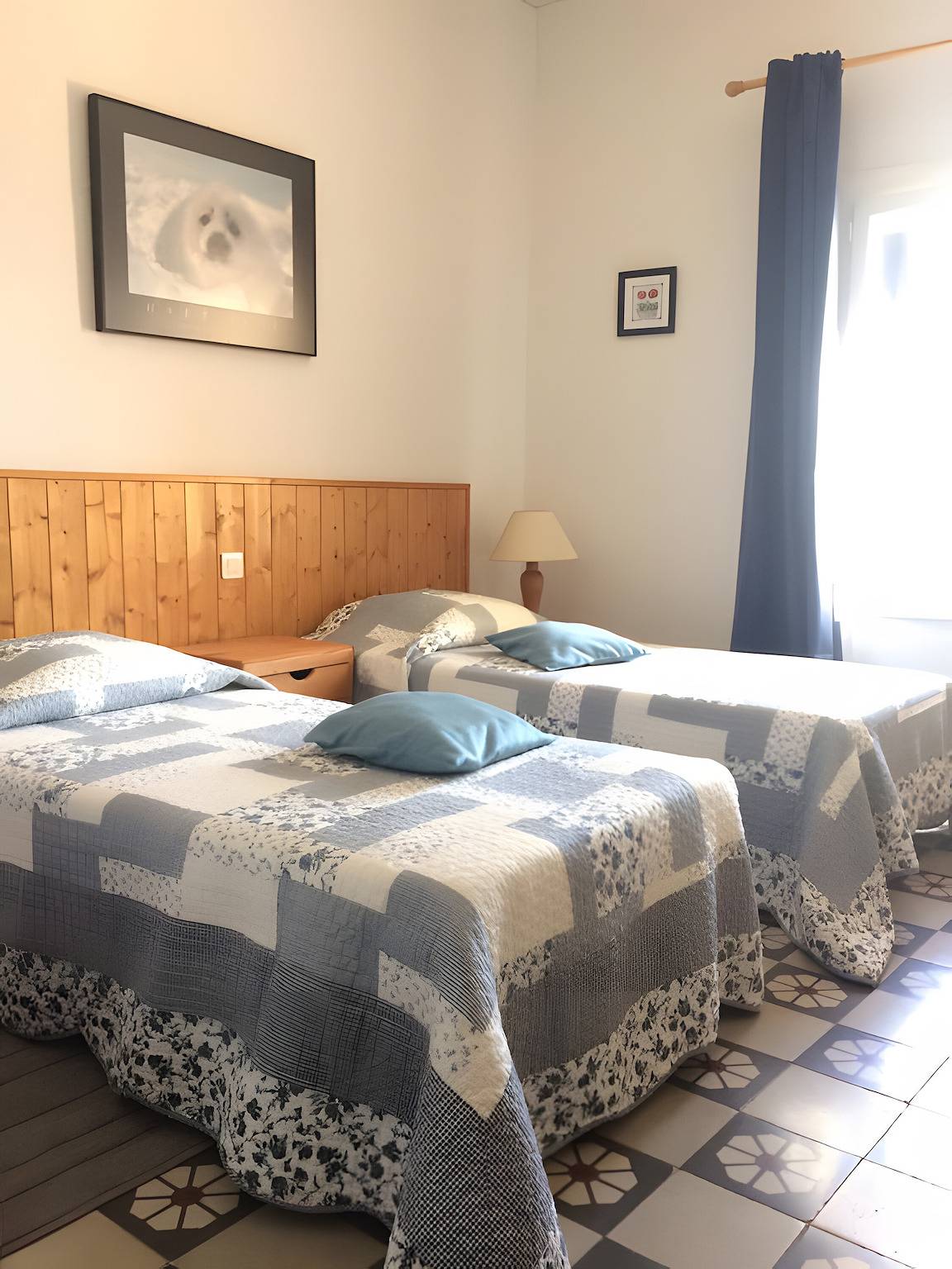 Bed and Breakfast 'Automne Hiver Été' with Shared Terrace, Private Garden and Wi-Fi in Salinelles, Nimes region