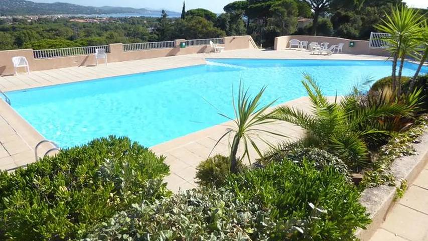 Ferienhaus für 4 Personen, mit Balkon und Terrasse sowie Pool in Cogolin - 2