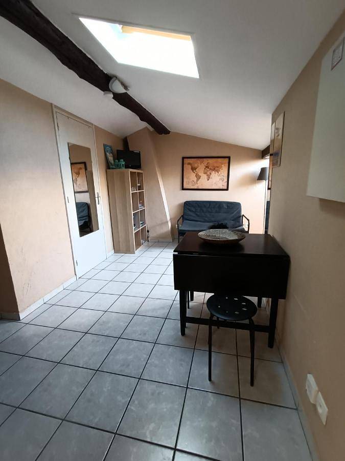 Gîte pour 2 personnes, avec vue et terrasse dans Office De Tourisme D Hyeres - 3