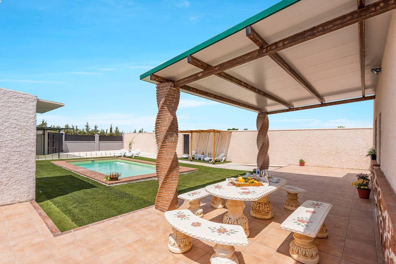 Maison de vacances "Casa Rural Rafael" avec piscine privée, terrasses privées et Wi-Fi in Lantejuela, Province de Séville